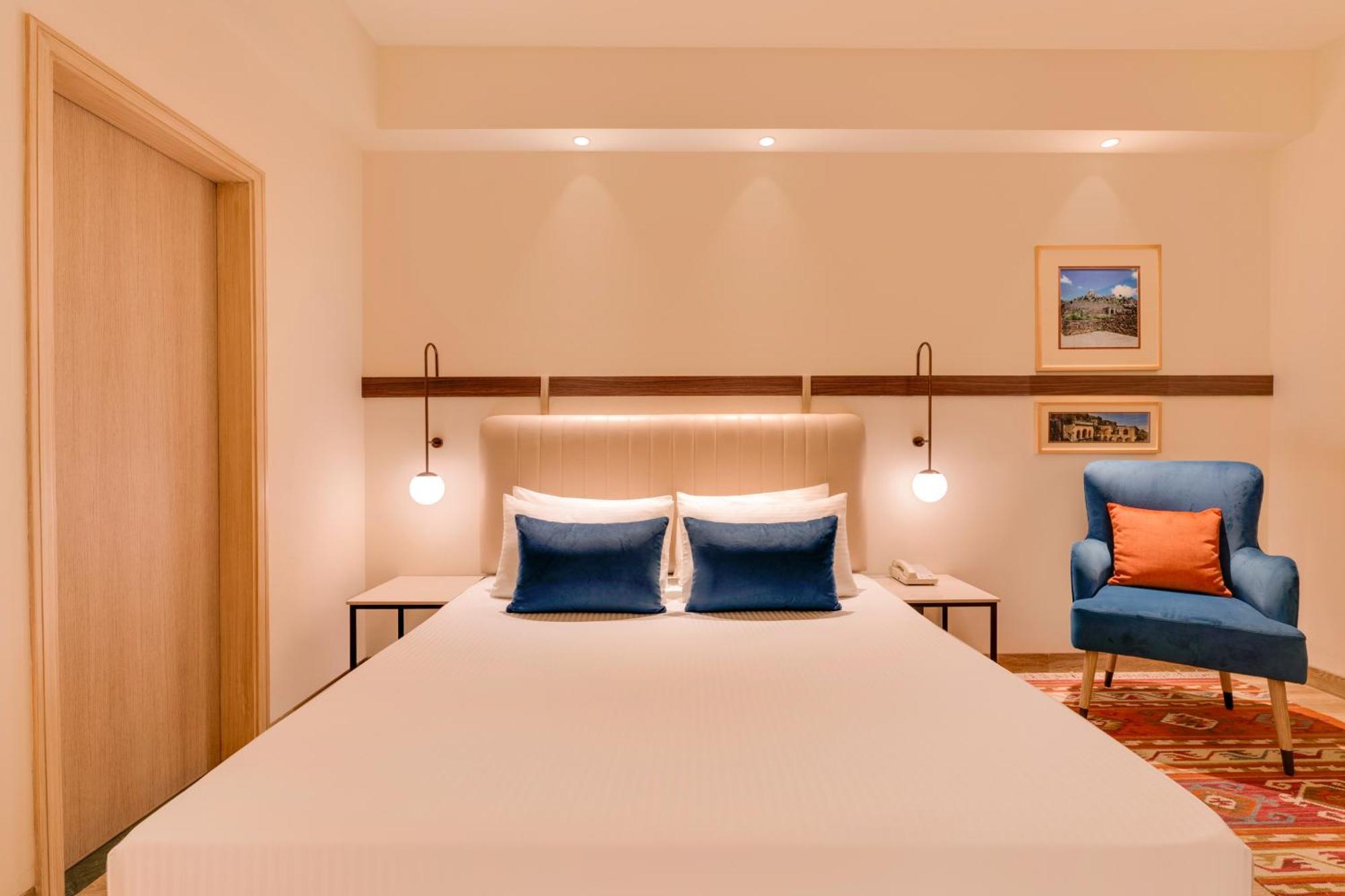 Lemon Tree Hotel, Gachibowli, Гайдарабад Екстер'єр фото