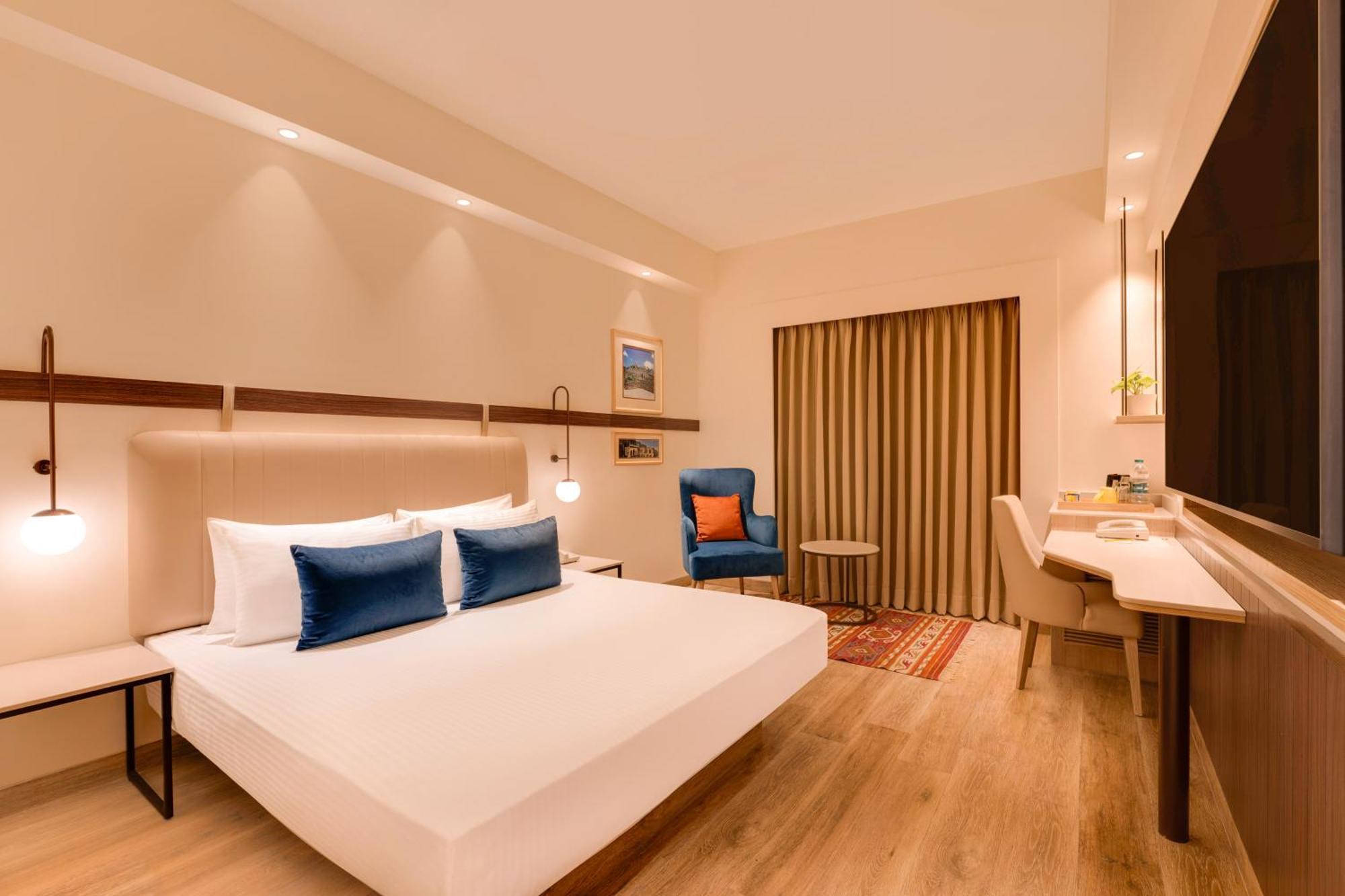 Lemon Tree Hotel, Gachibowli, Гайдарабад Екстер'єр фото