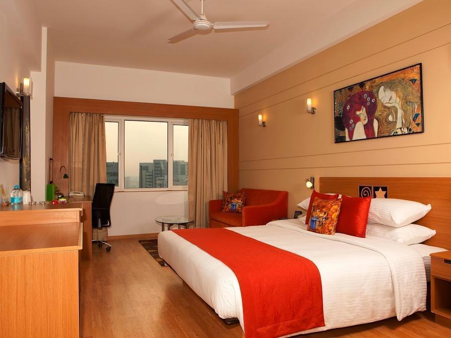 Lemon Tree Hotel, Gachibowli, Гайдарабад Екстер'єр фото