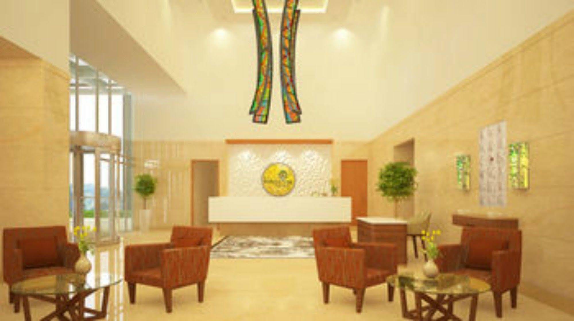 Lemon Tree Hotel, Gachibowli, Гайдарабад Екстер'єр фото